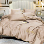 200×220 Komplet pościeli z lamówką i haftem