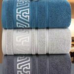 Ręcznik z wzorem 70x140 szary